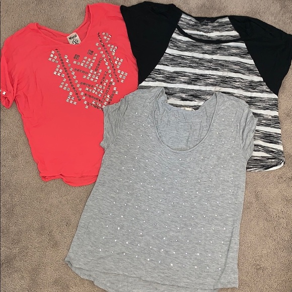 Tops - Bundle of size Large cute tops!